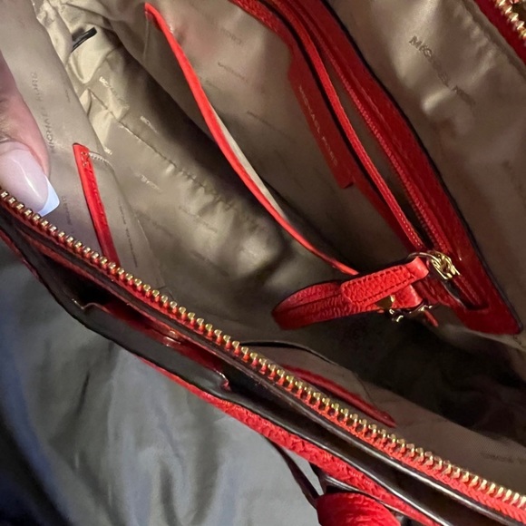 Michael Kors Handbag - Picture 4 of 8